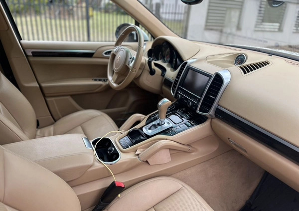 Porsche Cayenne cena 114000 przebieg: 162200, rok produkcji 2014 z Białystok małe 466